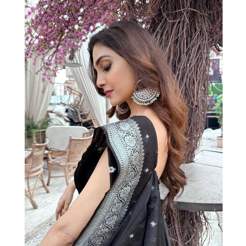 Generic Women's Silk Printed Saree With Unstitched Blouse 5.5Mtr (Black) - Image 3