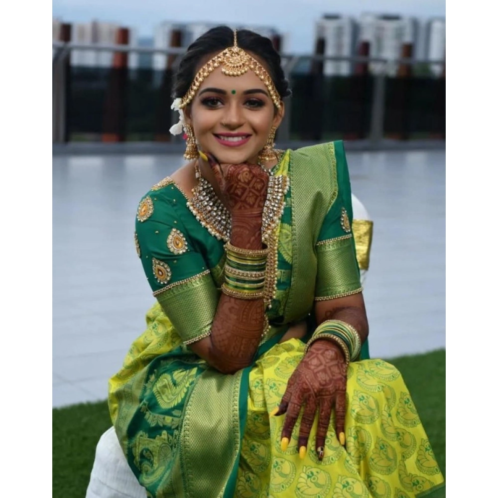 Generic Women's Litchi silk Printed Saree With Unstitched Blouse (Light Green) - Image 2